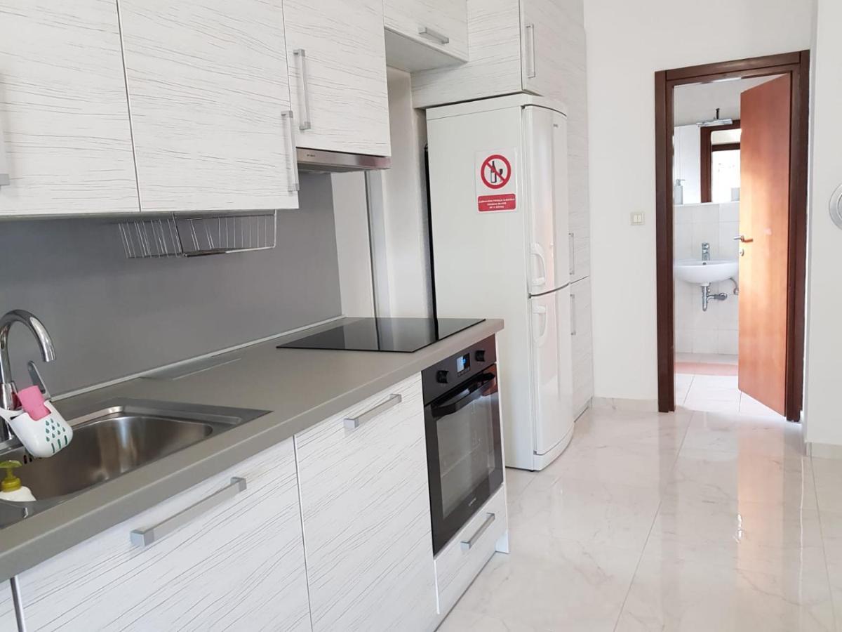 Relax Zone III Apartment Малинска Екстериор снимка