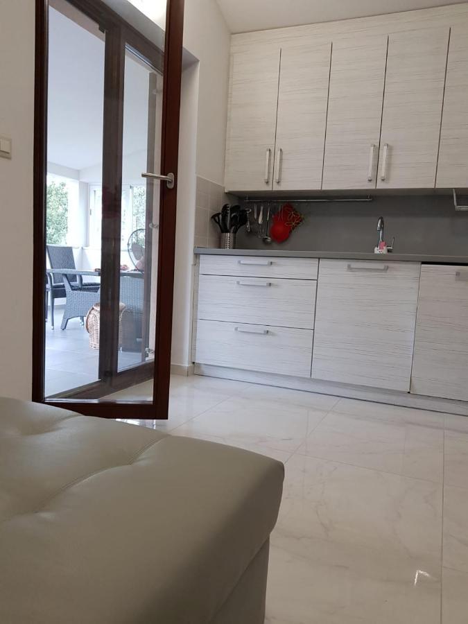 Relax Zone III Apartment Малинска Екстериор снимка