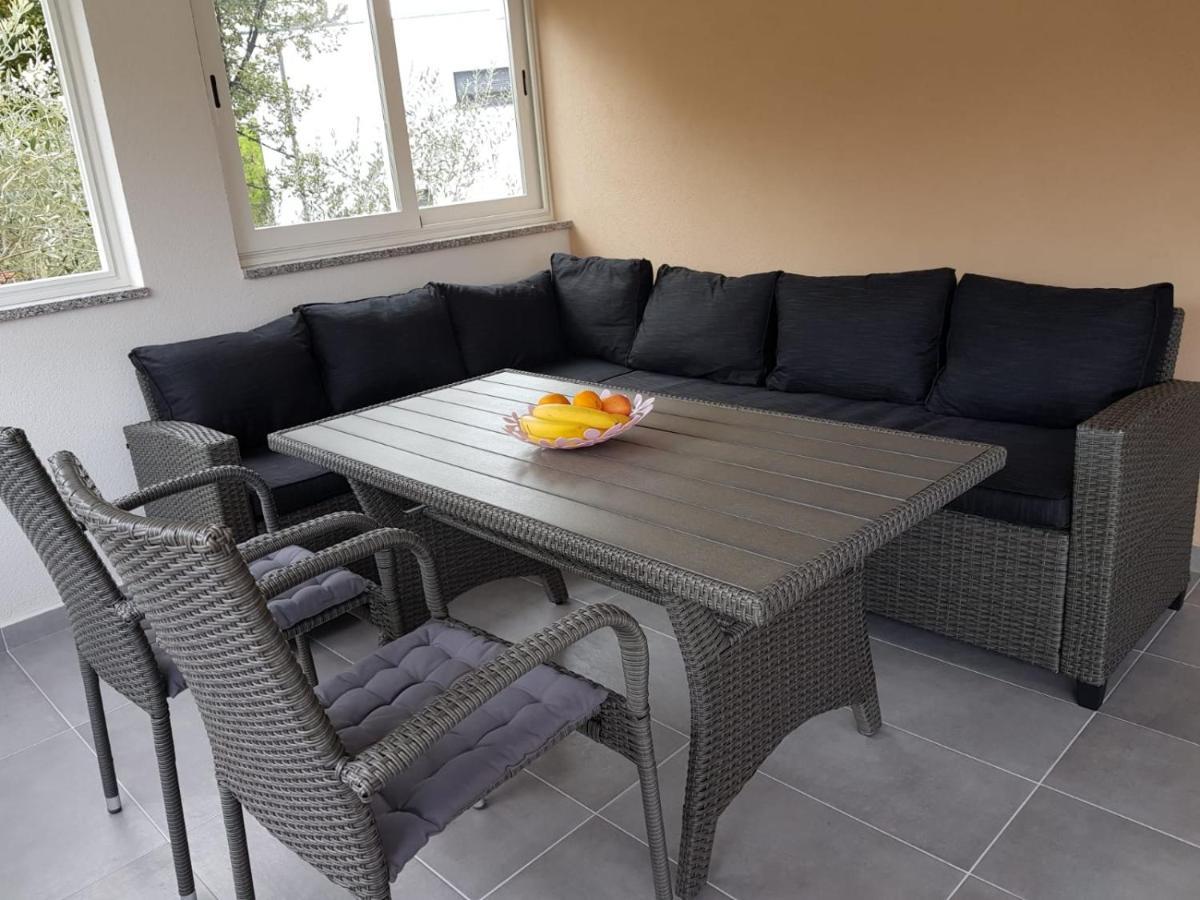 Relax Zone III Apartment Малинска Екстериор снимка